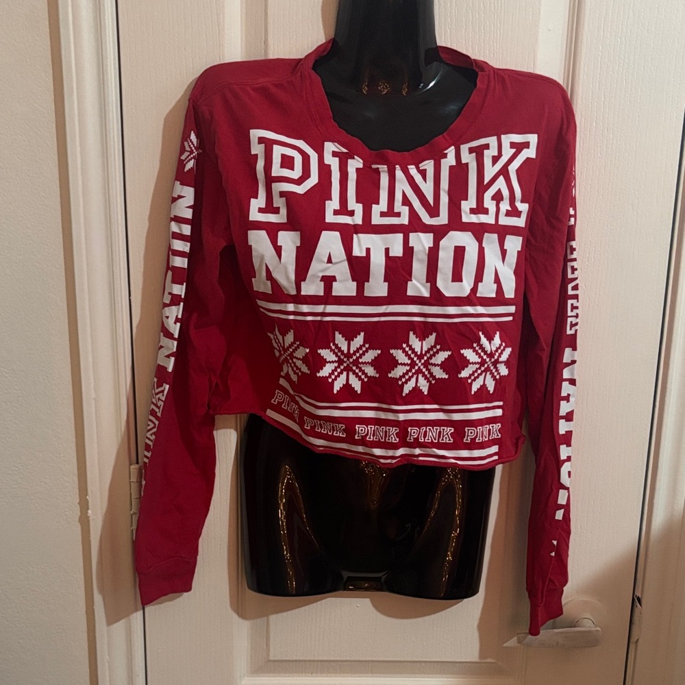 PINK Victoria's Secret Vibrant Red Holiday Crop Top